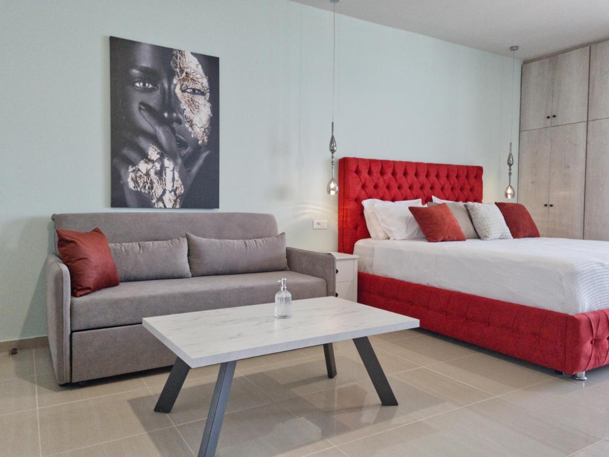 Epipleon Luxury Suites -102- Δωμάτιο 45Τμ Με Βεράντα 35Τμ Μπροστά Στη Θάλασσα Nafpaktos Exterior photo