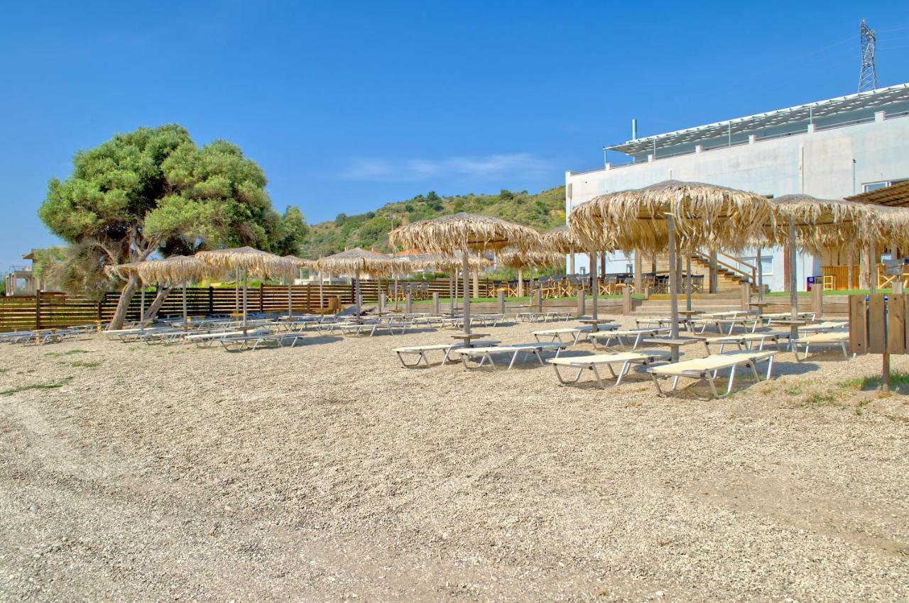 Epipleon Luxury Suites -102- Δωμάτιο 45Τμ Με Βεράντα 35Τμ Μπροστά Στη Θάλασσα Nafpaktos Exterior photo